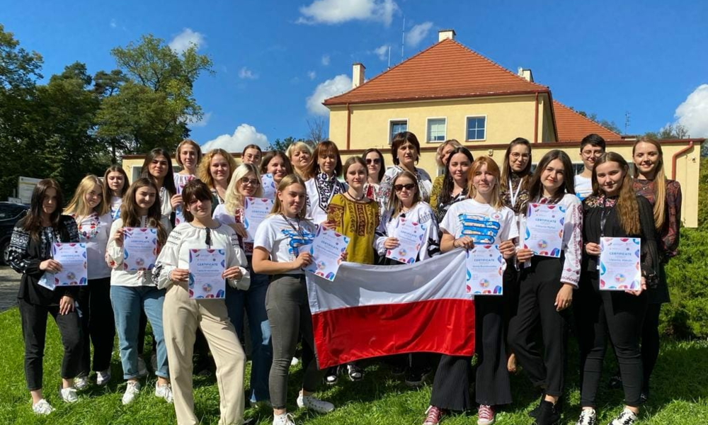 Intercultural dialogue through joint artistic youth activities