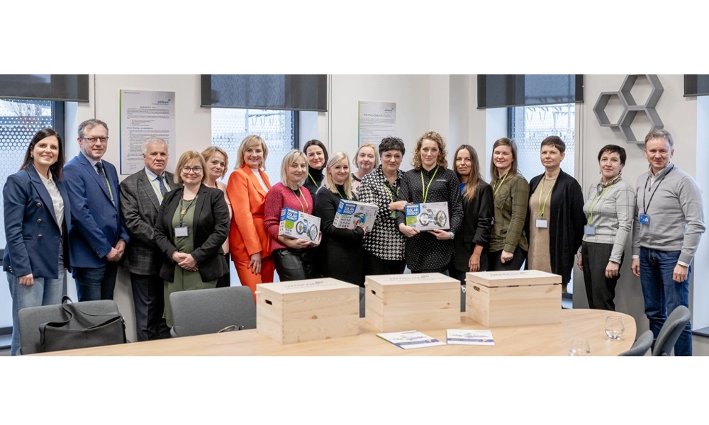 Inauguration of the second edition of the UMICORE educational project "Batteries recharge our everyday life"
