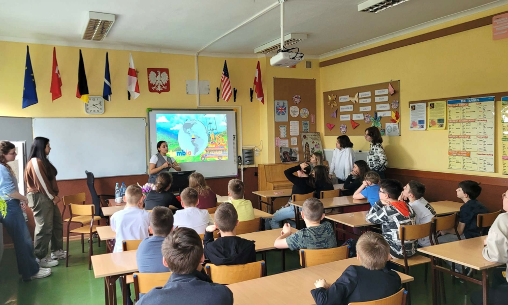 School visits performed by Erasmus+ students and Fulbright Scholar Alyssa Sharp in  summer semester 2024