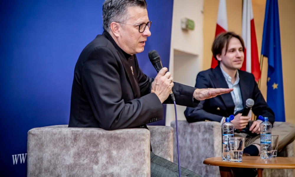 „Prawa Człowieka w szkole” – konferencja w PANS w Nysie we współpracy z SP1 w Nysie  i pod patronatem Międzynarodowej Kapituły orderu Uśmiechu