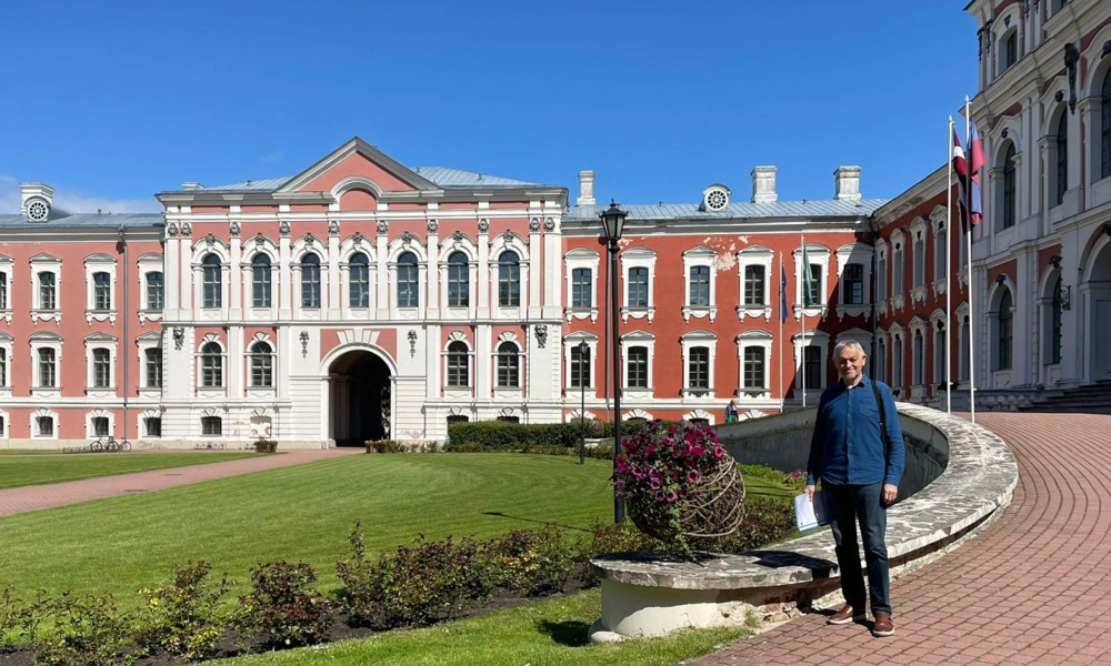 Wizyta dr. inż. Adama Ujmy na Łotwie: współpraca, innowacje i nowe perspektywy w ramach programu Erasmus+