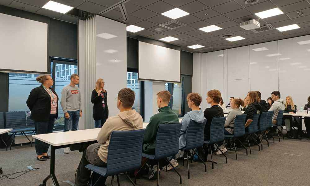 Wizyta studyjna studentów kierunku finanse i rachunkowość w EFL S.A.