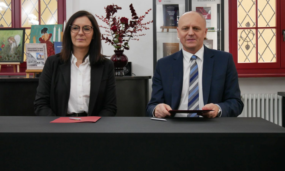 Porozumienie o współpracy PANS w Nysie z Miejską i Gminną Biblioteką Publiczną  im. Władysława Broniewskiego w Nysie
