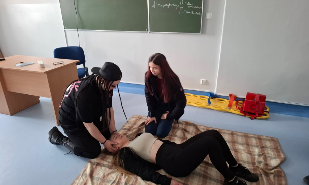 Ćwiczenia praktyczne z pierwszej pomocy