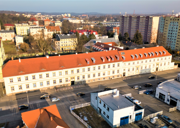 PANS kupi karetkę dla studentów. Kolejne inwestycje w sprzęt najwyższej klasy