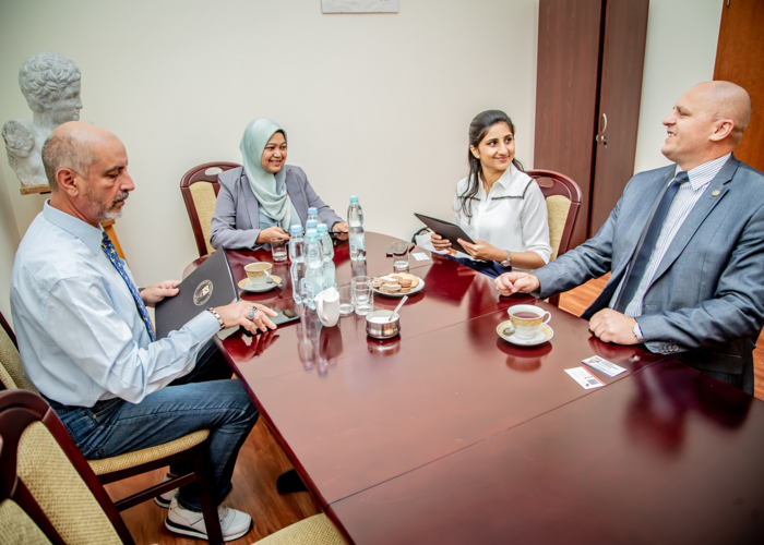 Wizyta partnerskich uczelni z Malezji, Indii oraz Albanii w Nyskiej Akademii