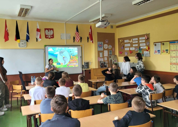 School visits performed by Erasmus+ students and Fulbright Scholar Alyssa Sharp in  summer semester 2024