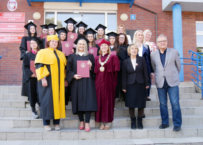 Wręczenie dyplomów na Wydziale Nauk Ekonomicznych
