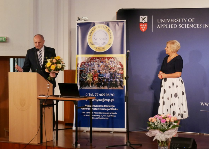 Uroczysta inauguracja roku akademickiego Uniwersytetu Trzeciego Wieku