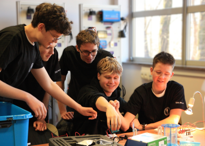 Zielona energia w praktyce. Młodzież w Nysie uczy się o zrównoważonej przyszłości