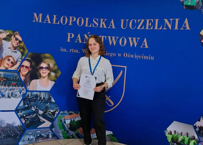 Ocena i weryfikacja internetowych trendów fitness na platformach TikTok i Instagram w zderzeniu z rzeczywistą wiedzą młodych dorosłych